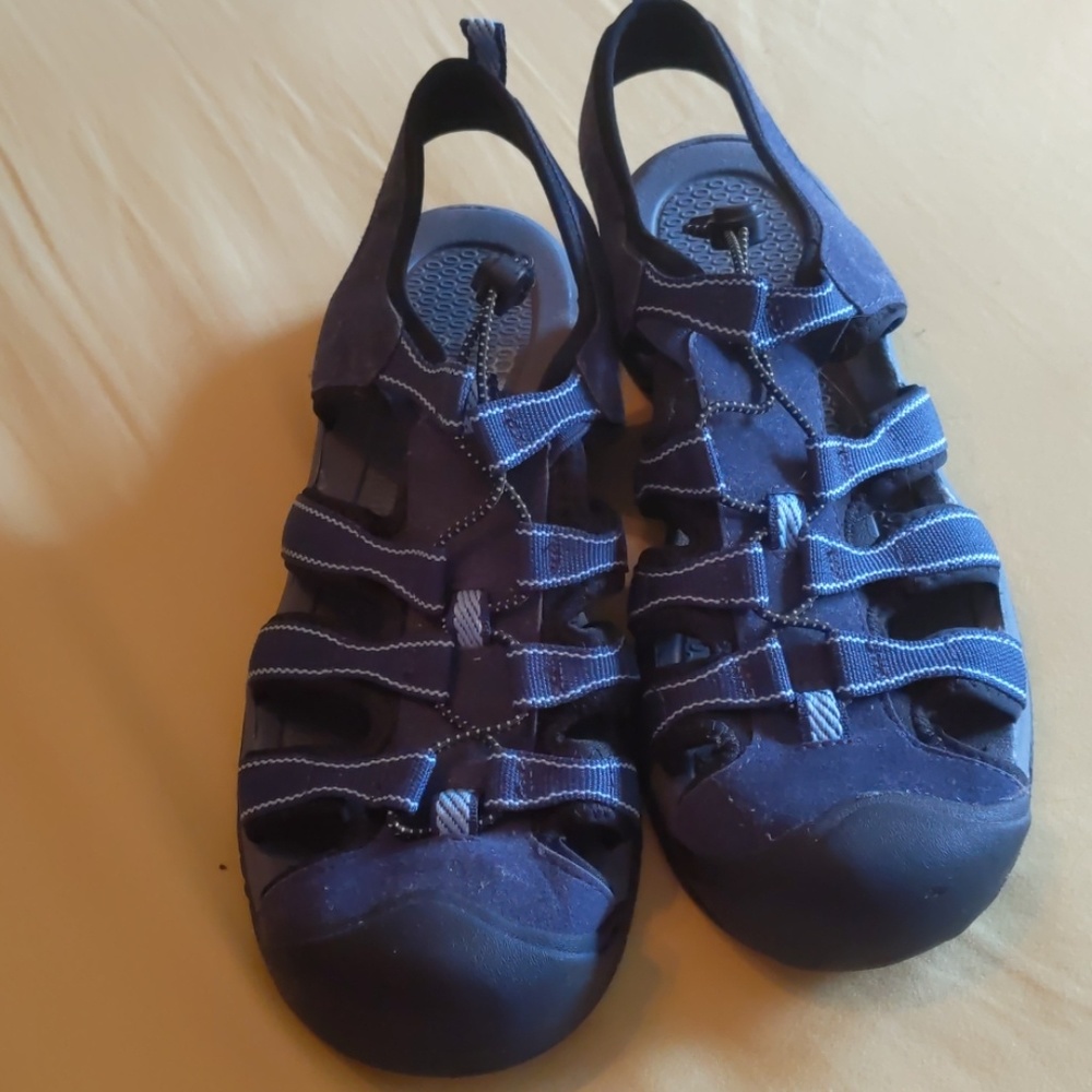Women's size 9 1/2 sandal